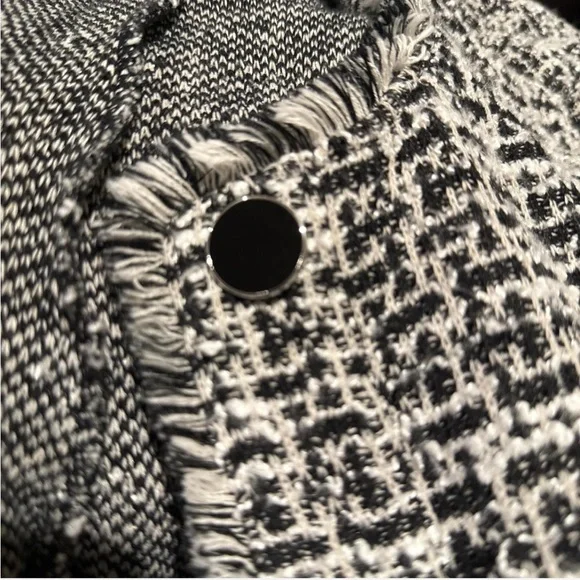 Lane Bryant Black and White Textured Blazer - Size 14 - Picture 4 of 6